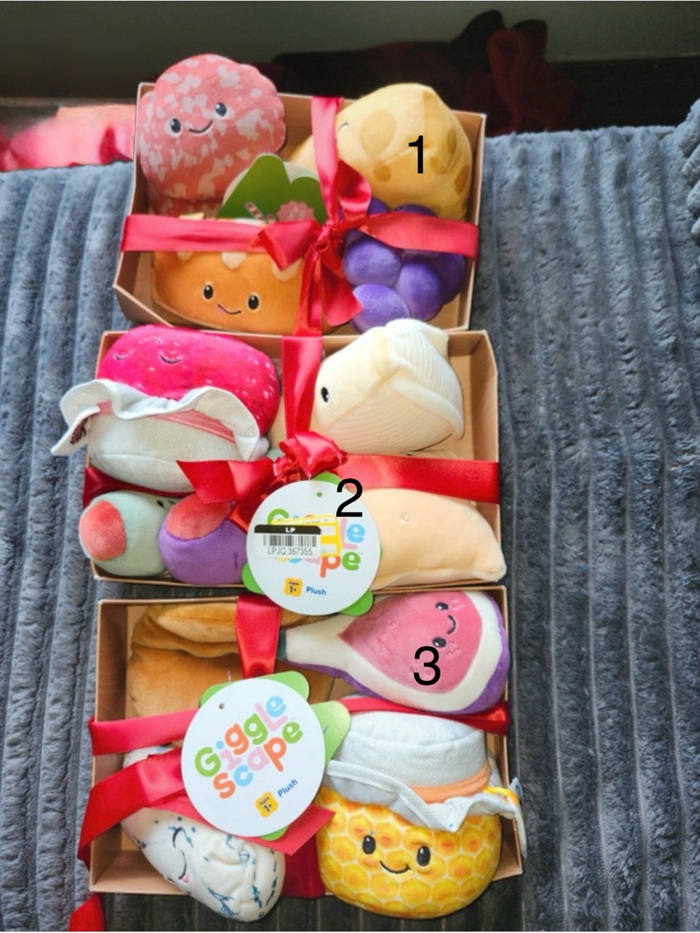 Giggle scapes Plush Snack Toy Set - Assorted Colors. Choose 1
